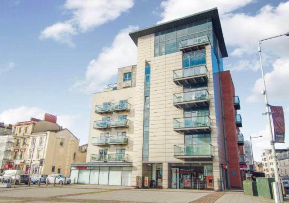 Quayside Apartment In Cardiff Bay Zewnętrze zdjęcie
