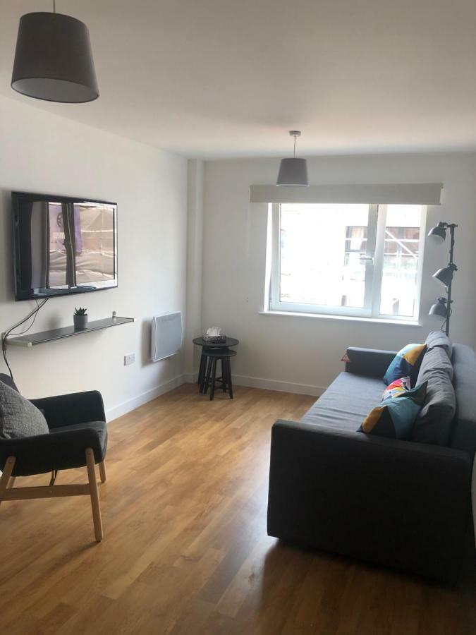Quayside Apartment In Cardiff Bay Zewnętrze zdjęcie