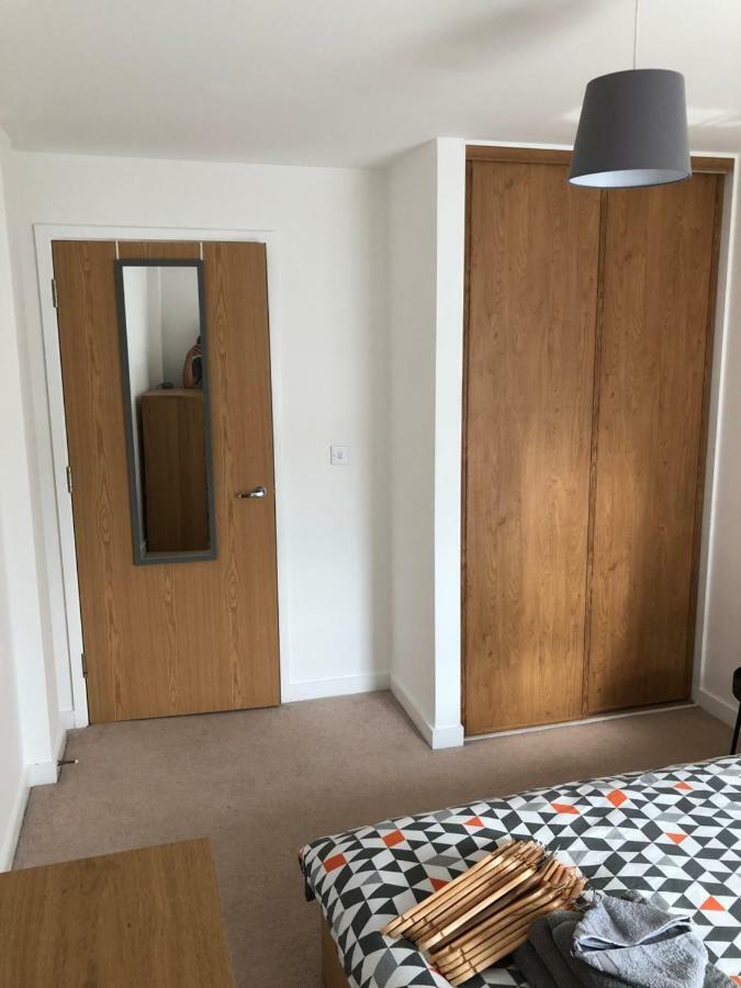 Quayside Apartment In Cardiff Bay Zewnętrze zdjęcie